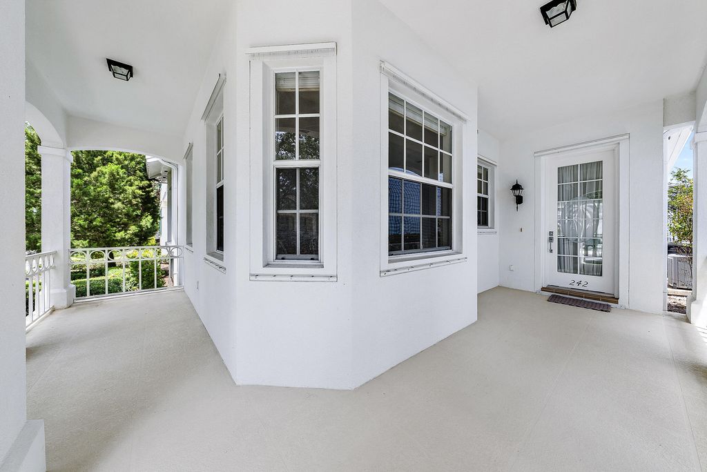 Photo of 242 Poinciana Drive, Jupiter, FL 33458 (MLS # R10940822)