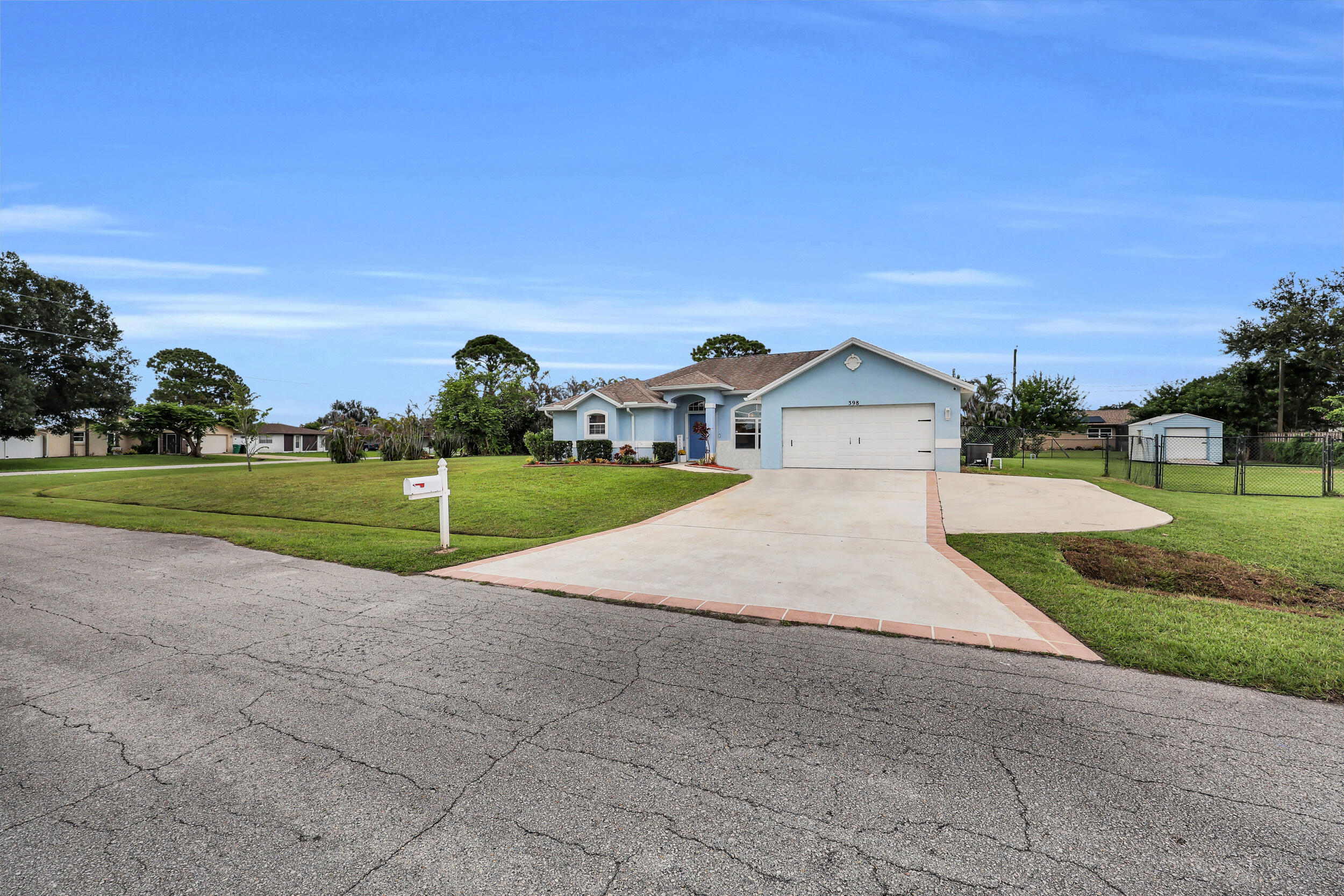 398 SE Bayview Terrace