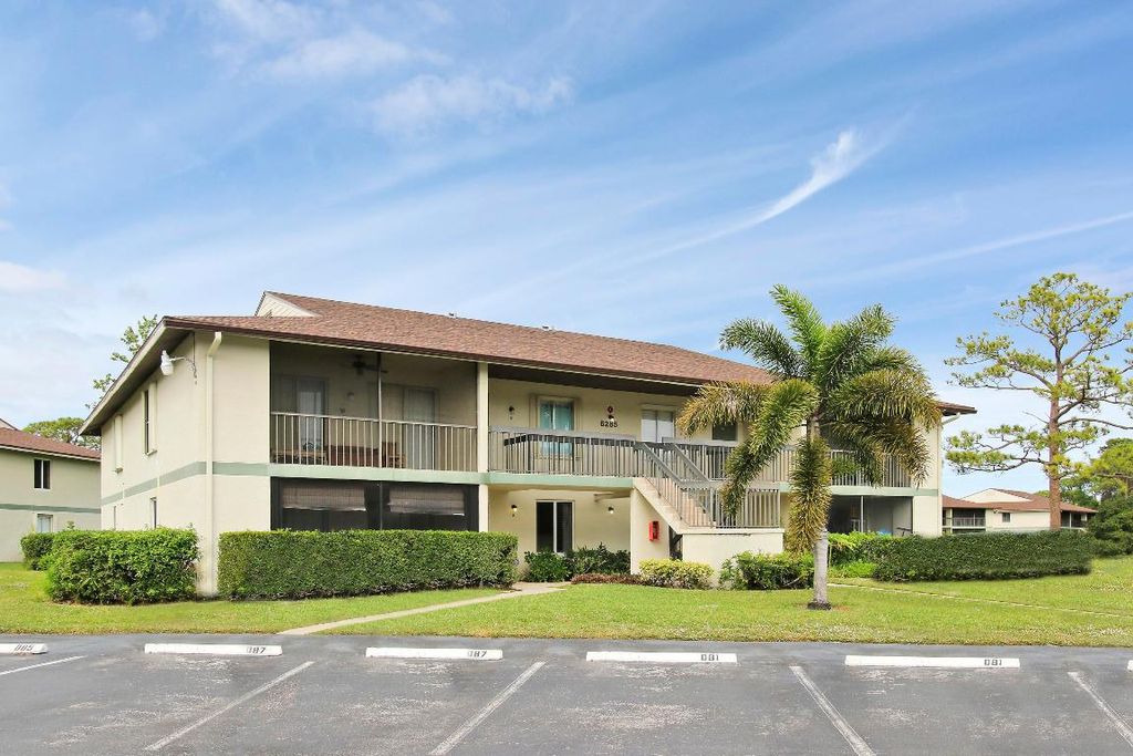 Photo of 6285 Chasewood Drive #A, Jupiter, FL 33458 (MLS # R11061747)