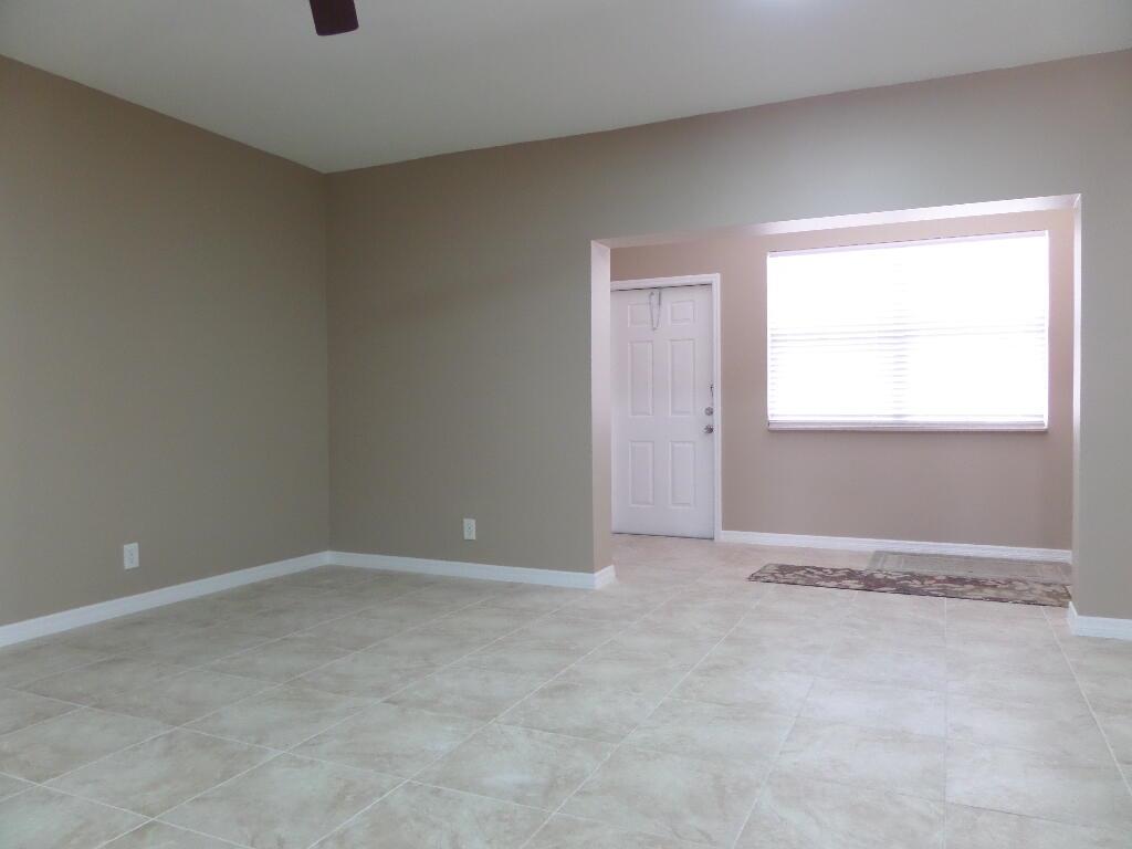 PARKWAY VILLAGE - Residential Lease