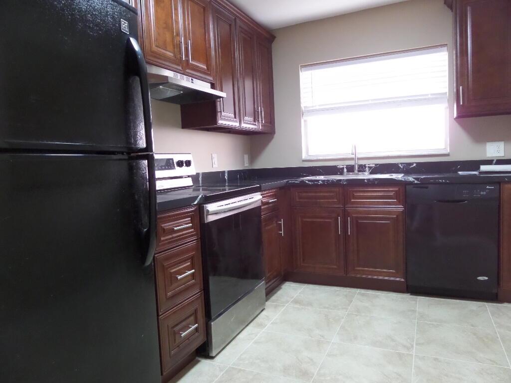 PARKWAY VILLAGE - Residential Lease