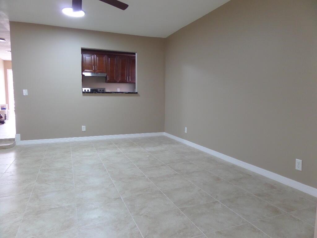 PARKWAY VILLAGE - Residential Lease