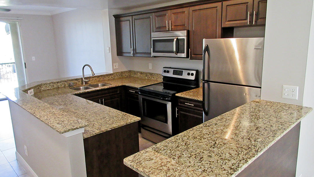 ESTADA OF LOS PASEOS - Residential Lease