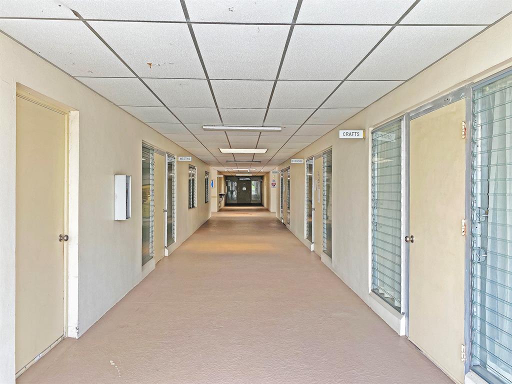 CRESTHAVEN VILLAS 3 CONDO - Residential