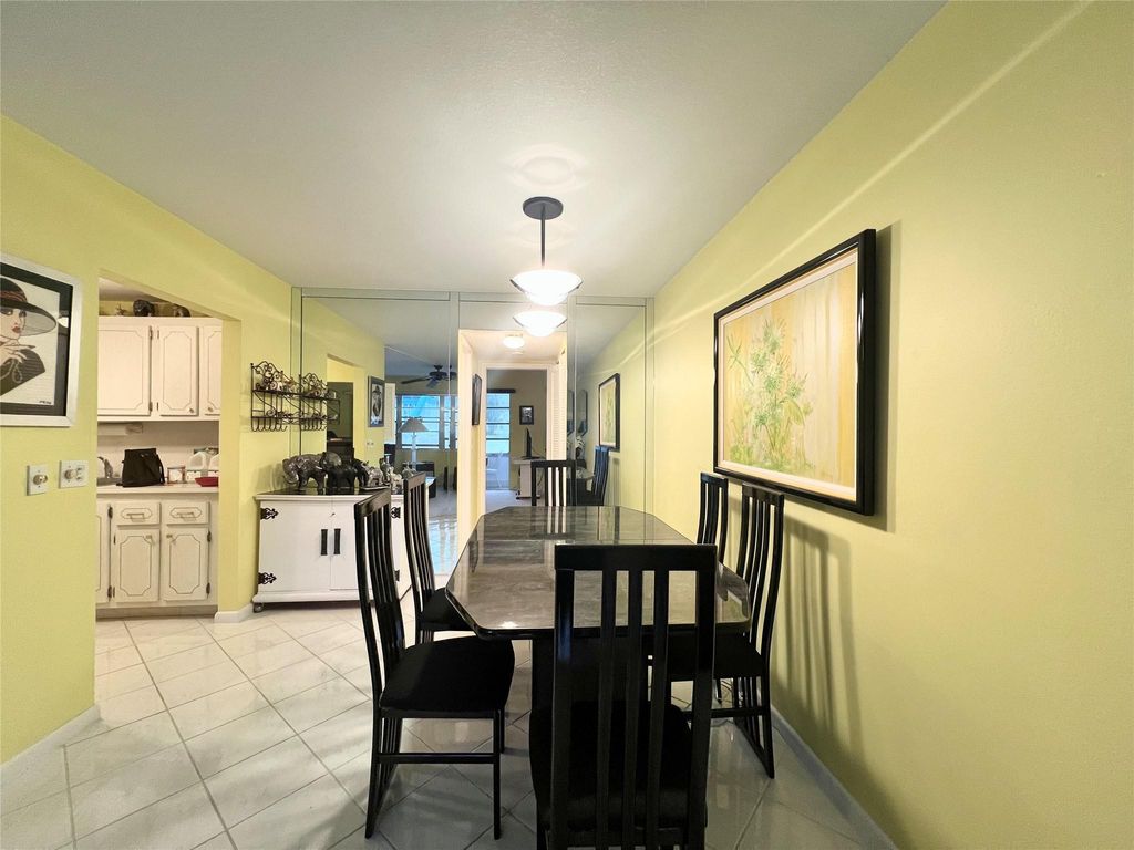 Photo of 112 Oakridge I #112, Deerfield Beach, FL 33442 (MLS # F10493604)