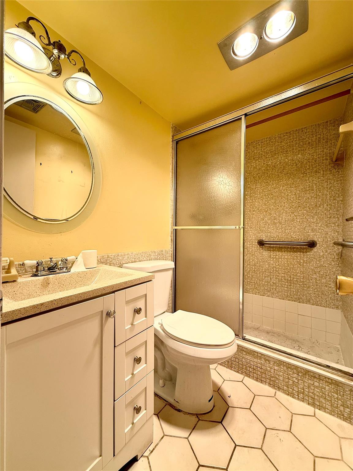 Castle Apts #5 Condo - Residential Lease