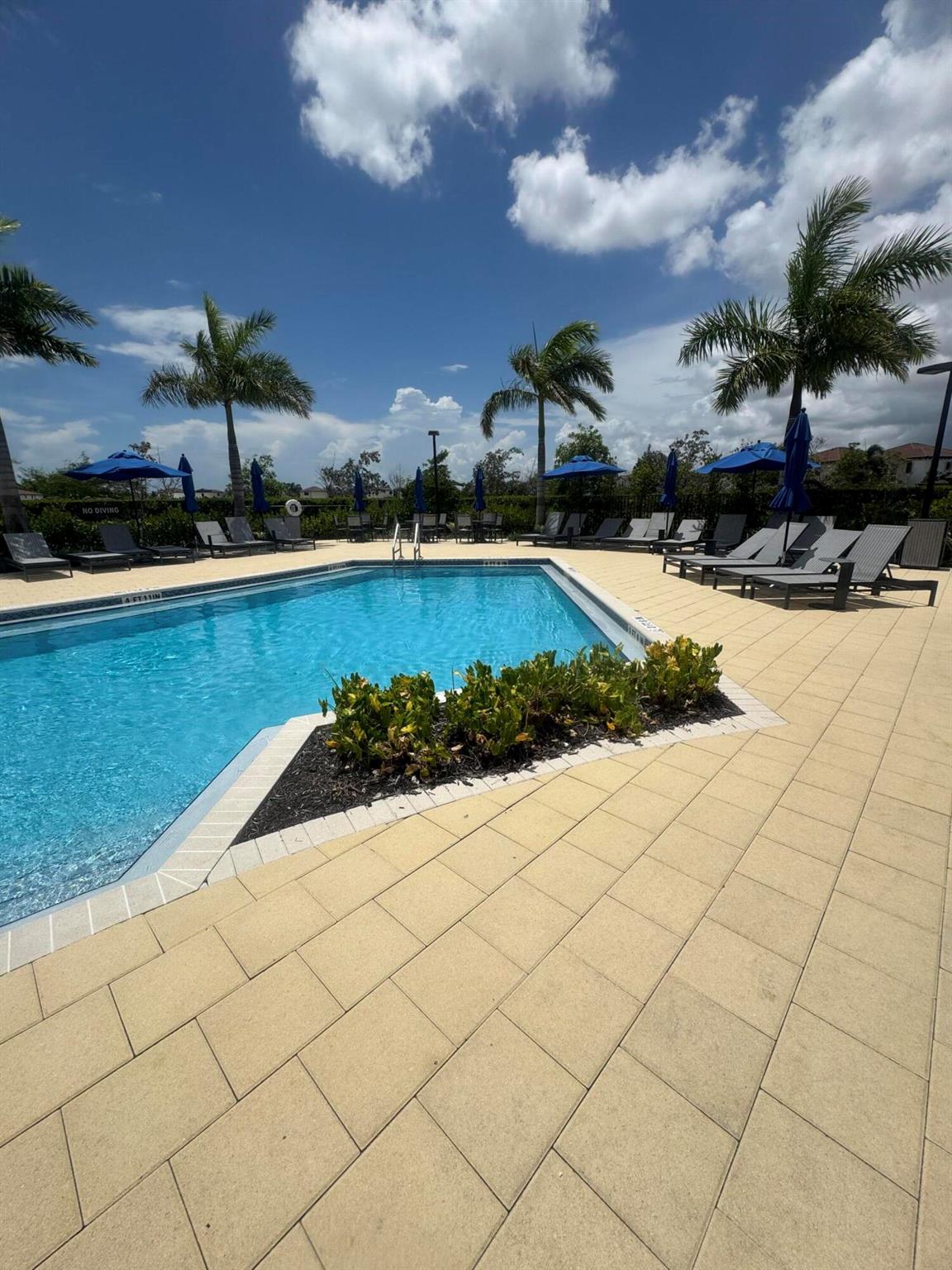 ENCLAVE SOUTH PHASE 2 - Residential