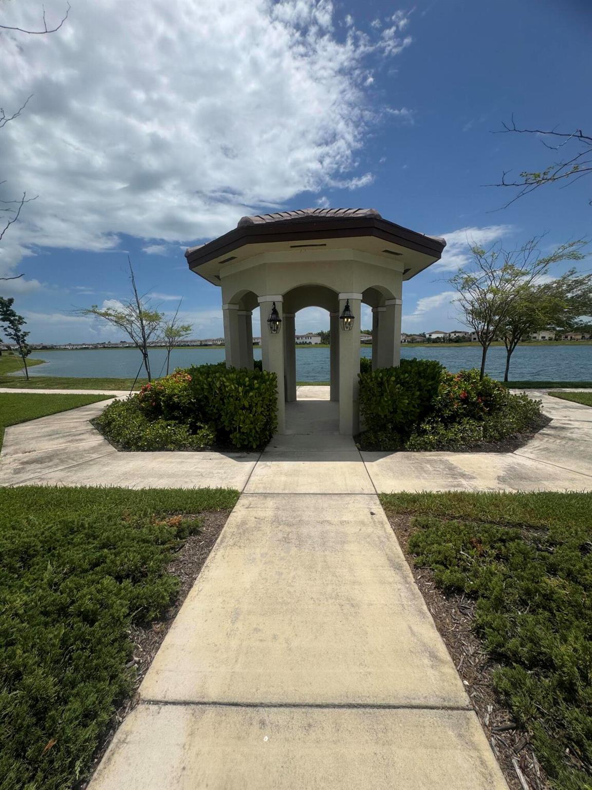 ENCLAVE SOUTH PHASE 2 - Residential