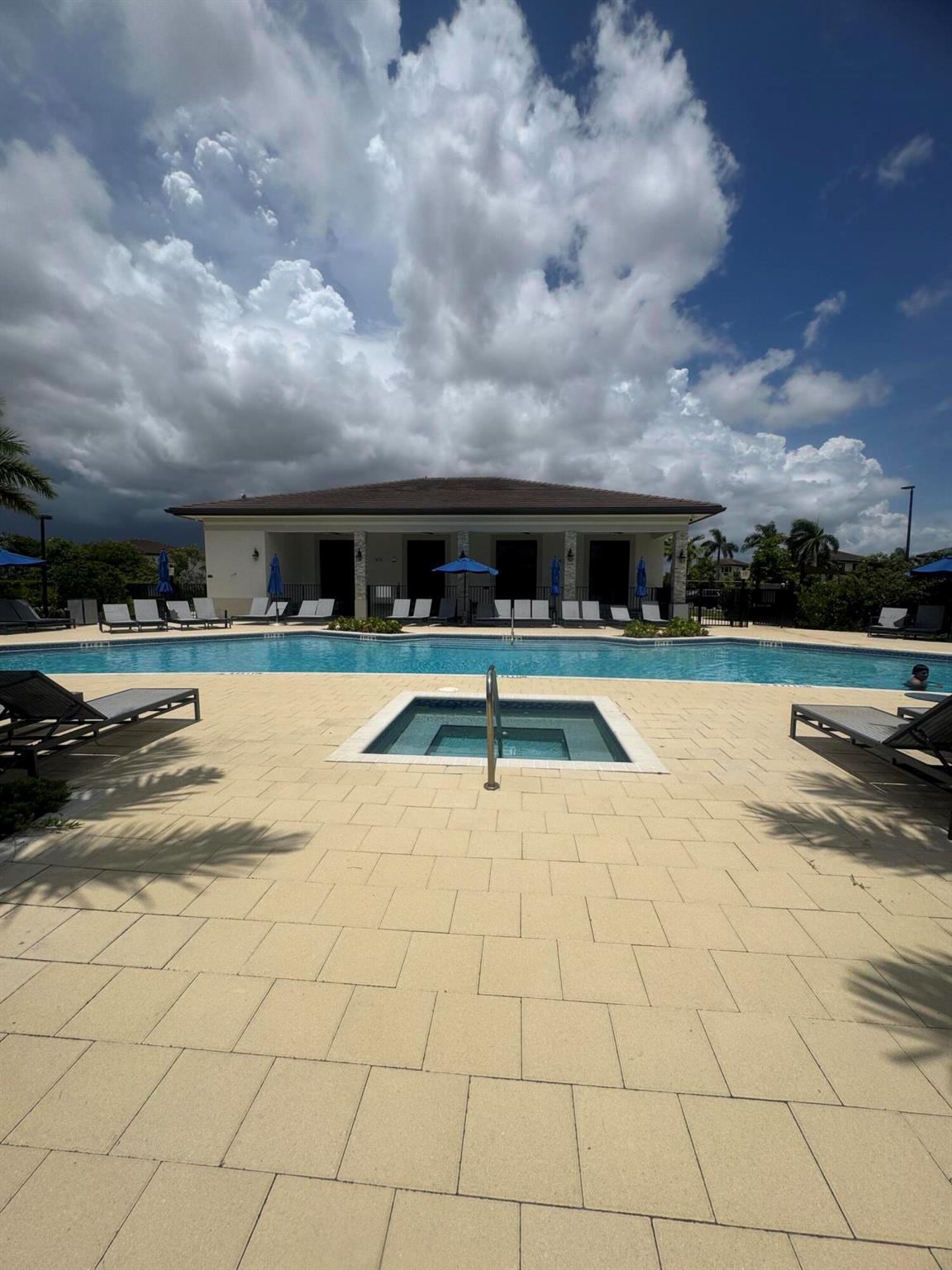 ENCLAVE SOUTH PHASE 2 - Residential