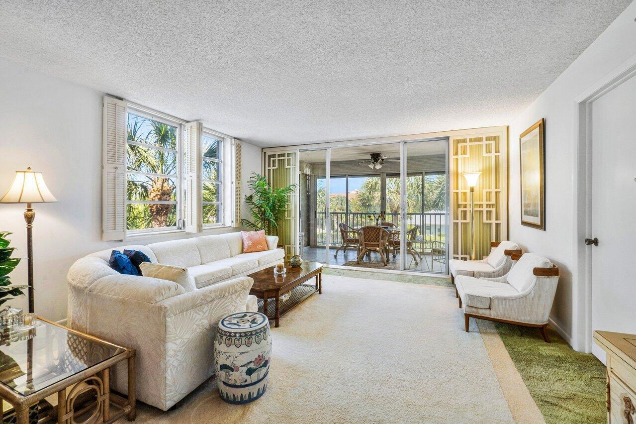 TROPIC BAY COND 1,2,3,4,5,6,7, 8,9,10,11,16 & 17 - Residential