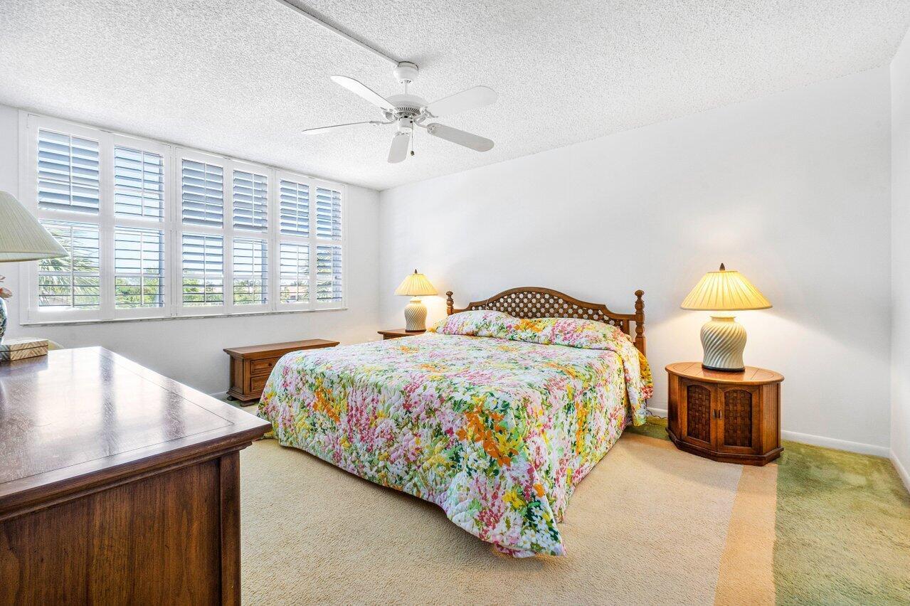 TROPIC BAY COND 1,2,3,4,5,6,7, 8,9,10,11,16 & 17 - Residential