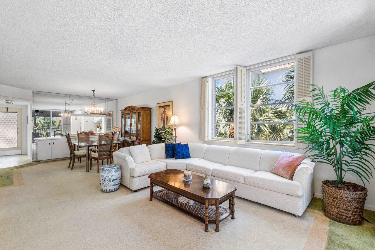 TROPIC BAY COND 1,2,3,4,5,6,7, 8,9,10,11,16 & 17 - Residential