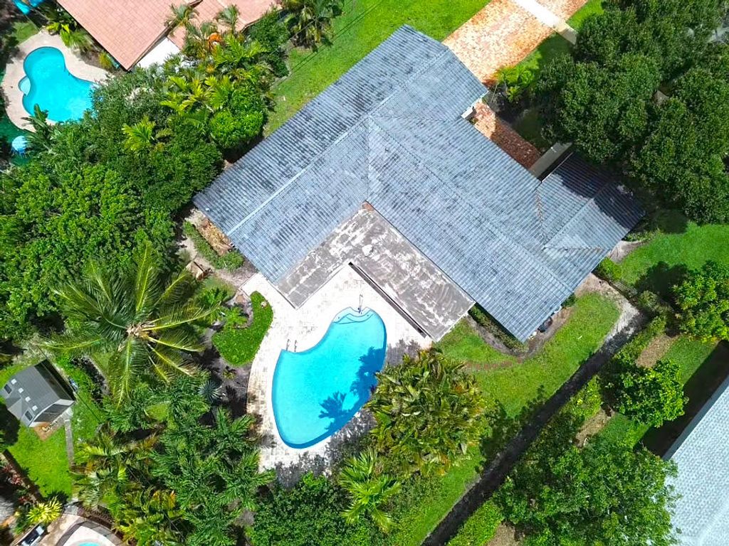 Photo of 6850 NW 7th Street, Plantation, FL 33317 (MLS # B26033707)