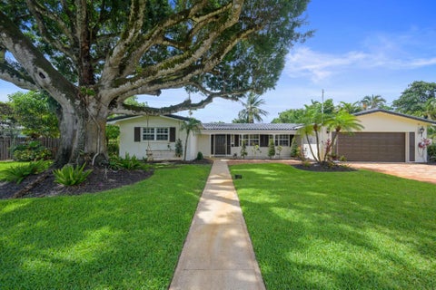 Photo of 6850 NW 7th Street, Plantation, FL 33317 (MLS # B26033707)