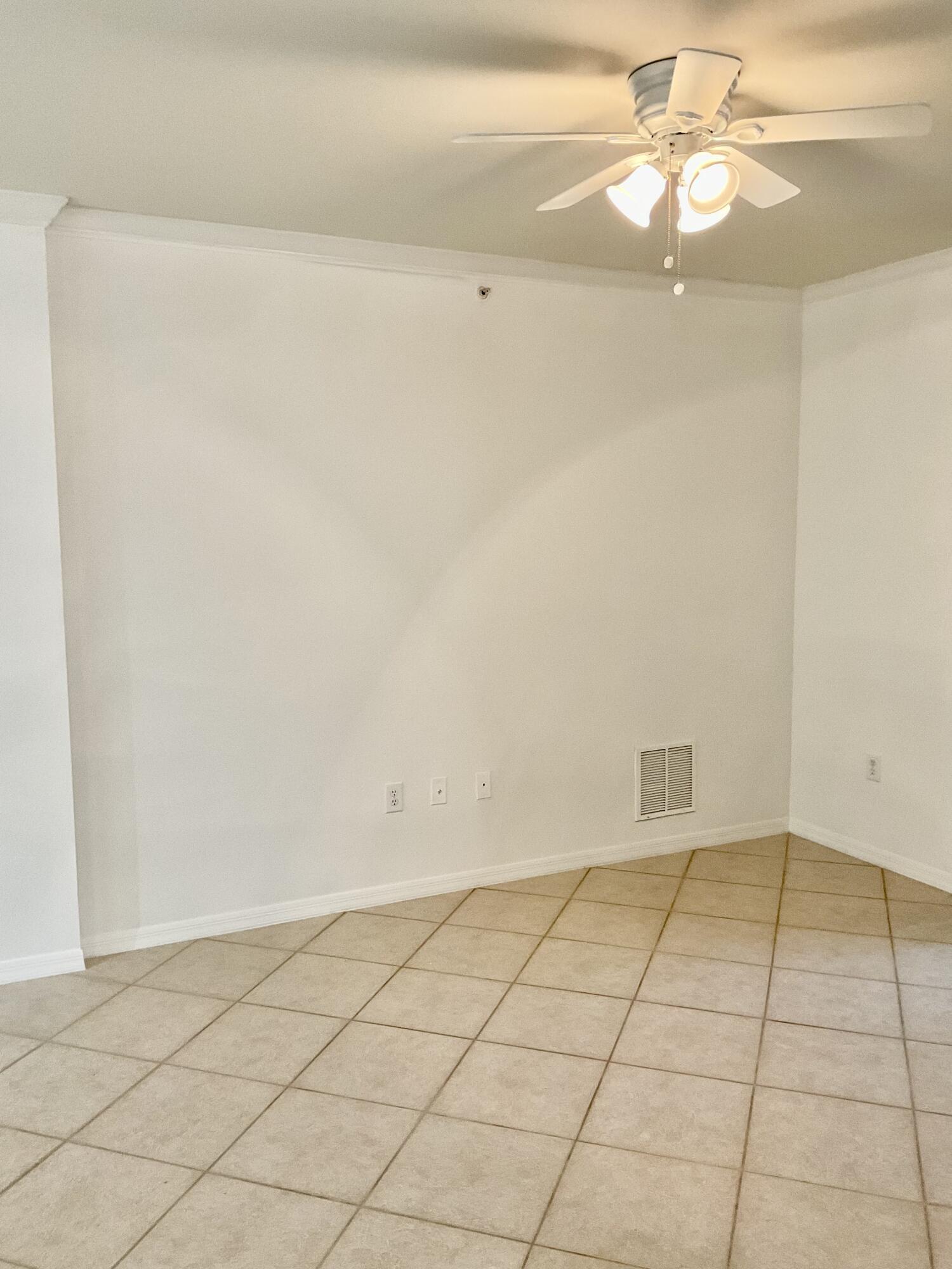 VILLAS AT EMERALD DUNES CONDO - Residential Lease
