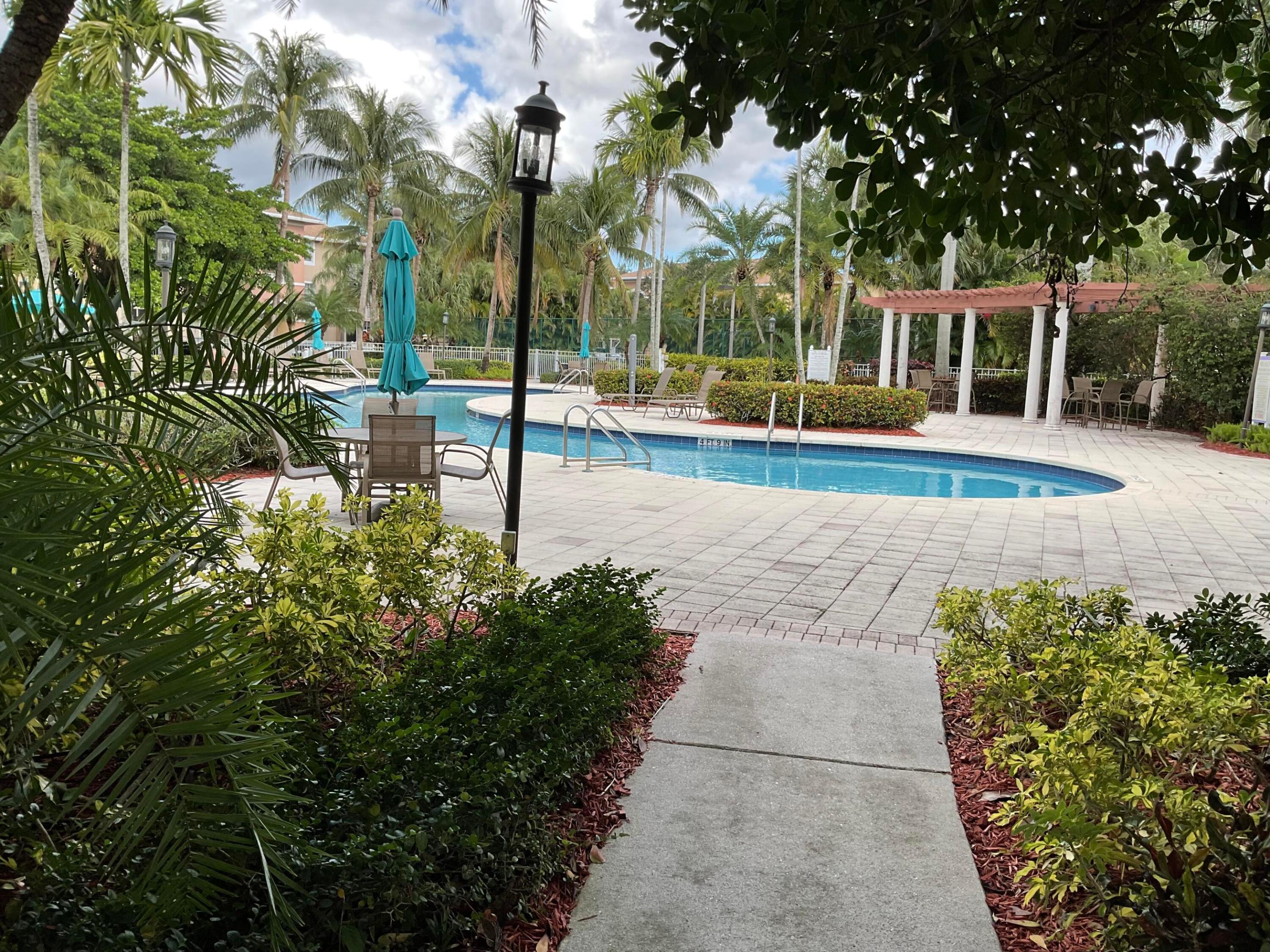 VILLAS AT EMERALD DUNES CONDO - Residential Lease