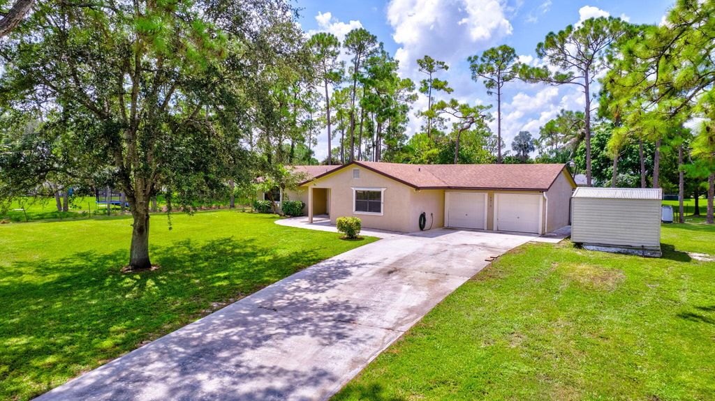 Photo of 16978 N 78th Road N, Loxahatchee, FL 33470 (MLS # R11012638)