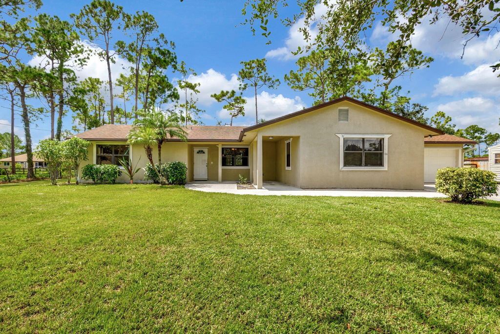 Photo of 16978 N 78th Road N, Loxahatchee, FL 33470 (MLS # R11012638)