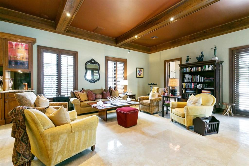 HARBOR EST - Residential