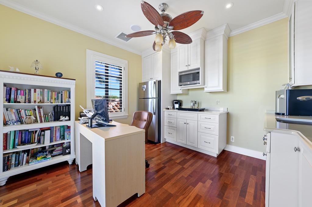 HARBOR EST - Residential