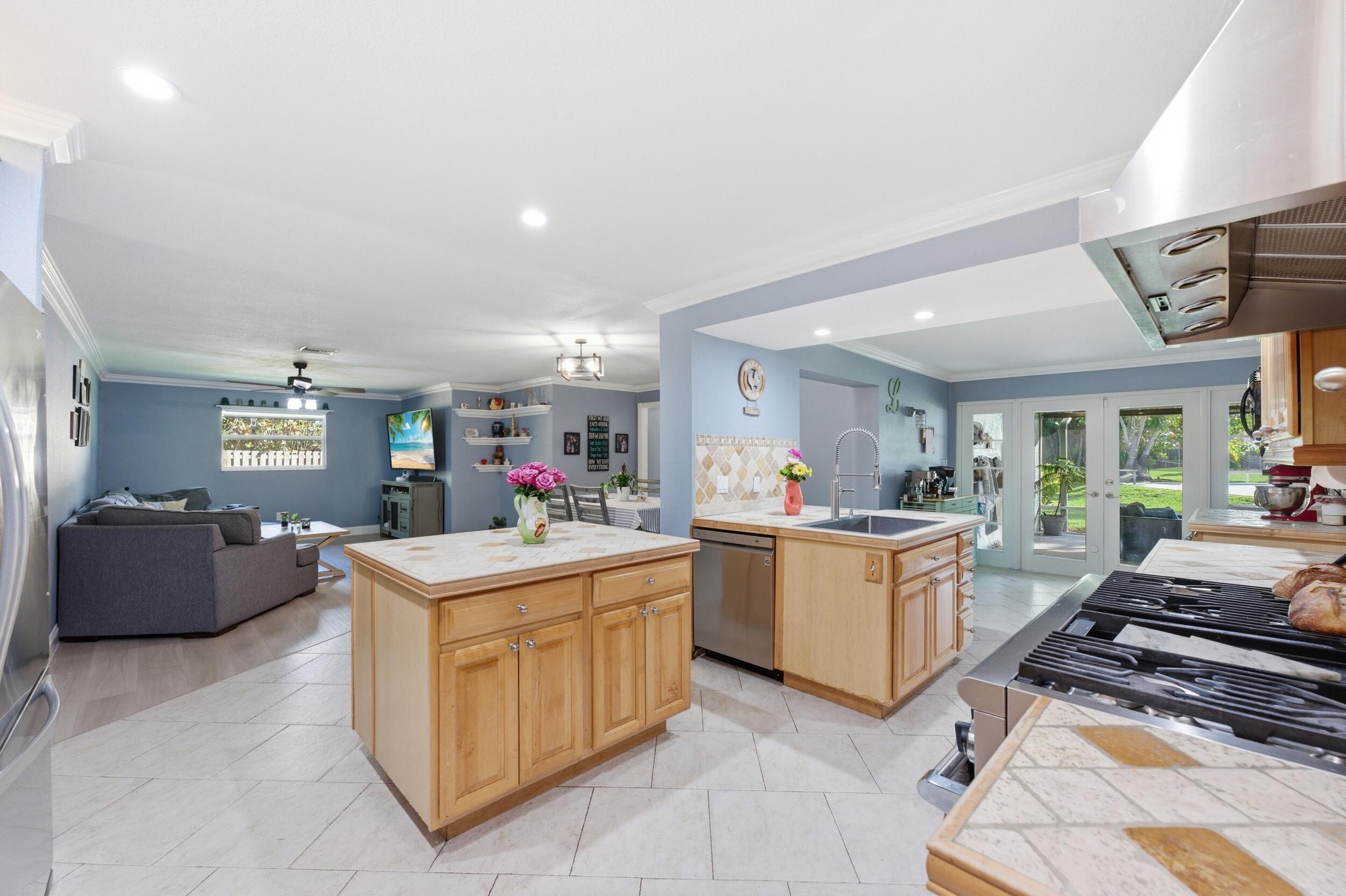 RAMBLEWOOD - Residential