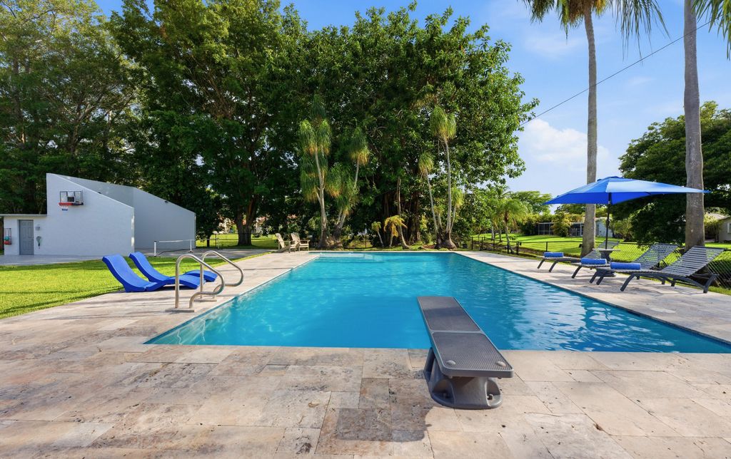 Photo of 8492 NW 15th Court, Coral Springs, FL 33071 (MLS # B26030501)