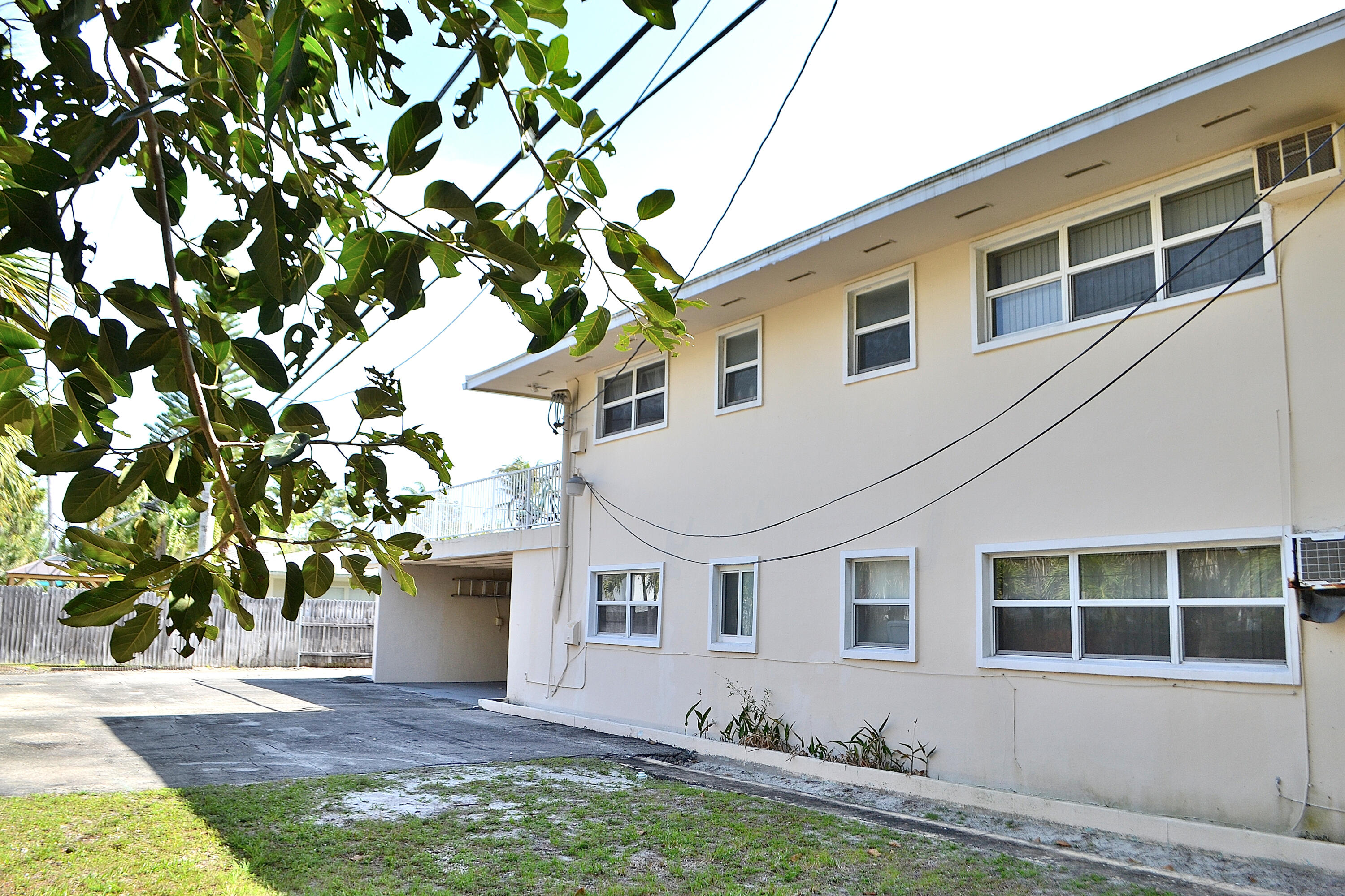 2633 Middle River Drive 1-6