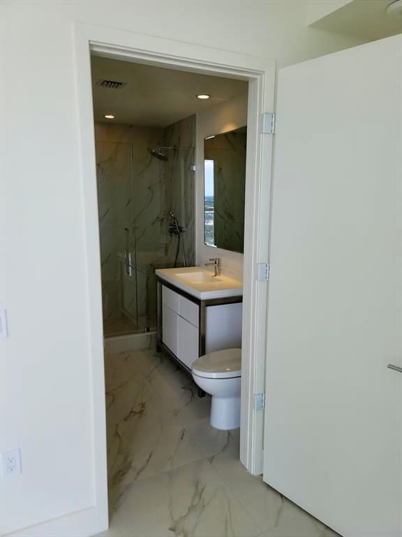 METROPICA NORTH TOWER ONE - Residential