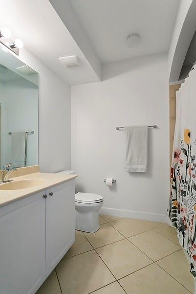 Vizcaya Lakes - Residential