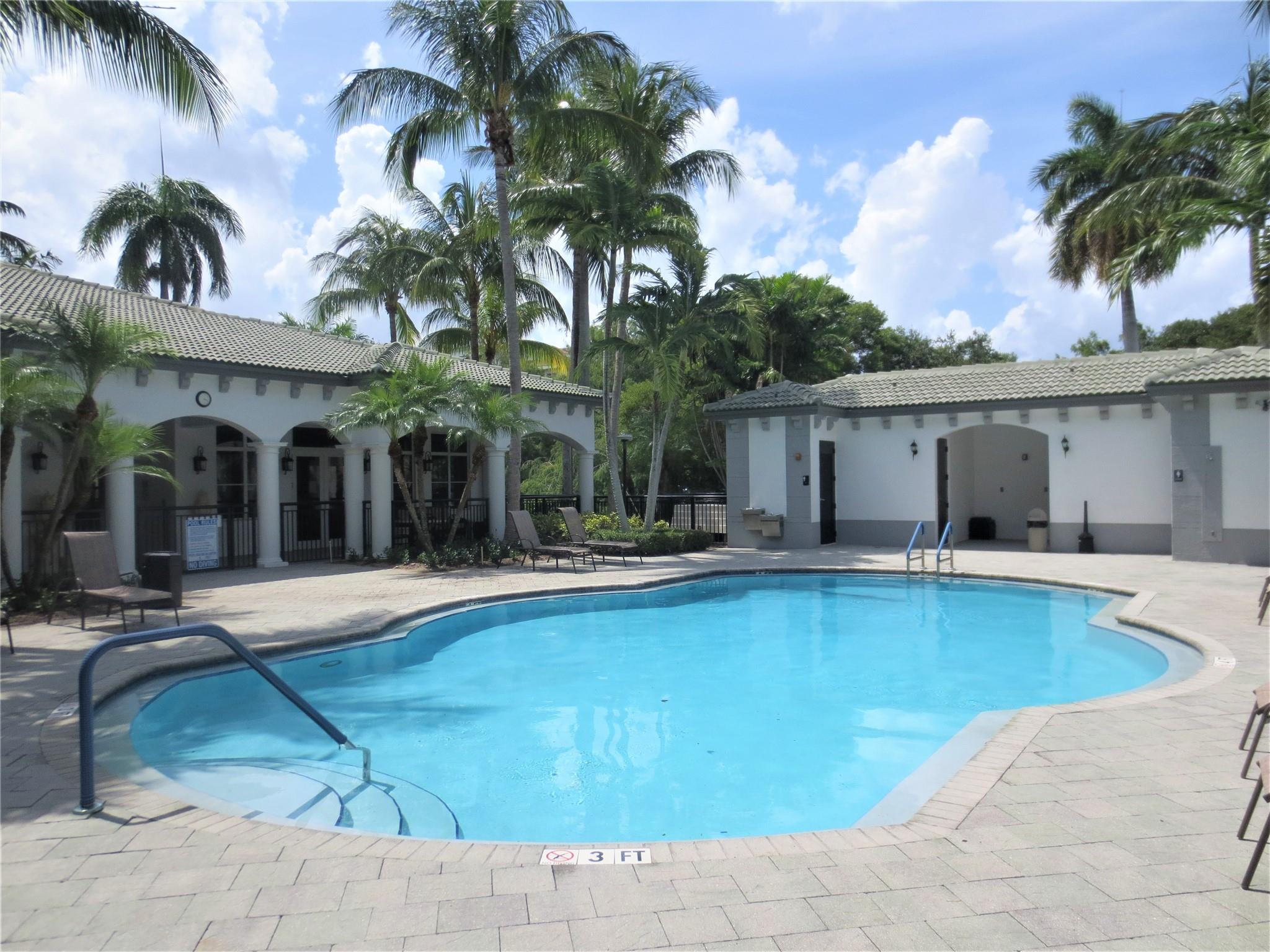 Vizcaya Lakes - Residential