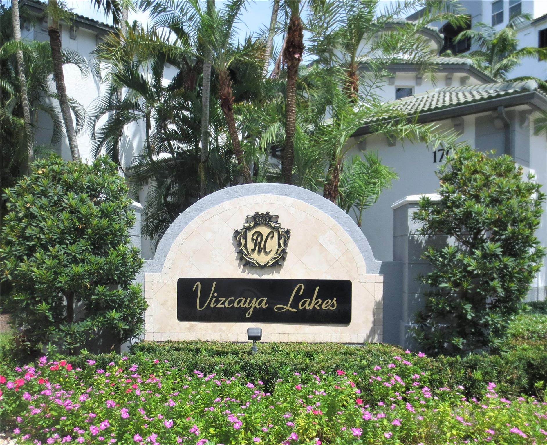 Vizcaya Lakes - Residential