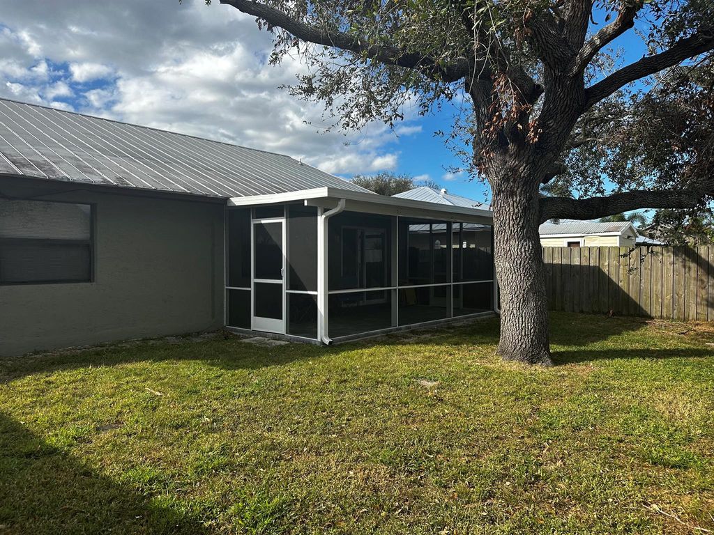 Photo of 5609 SE Katherine Avenue, Stuart, FL 34997 (MLS # R11051604)