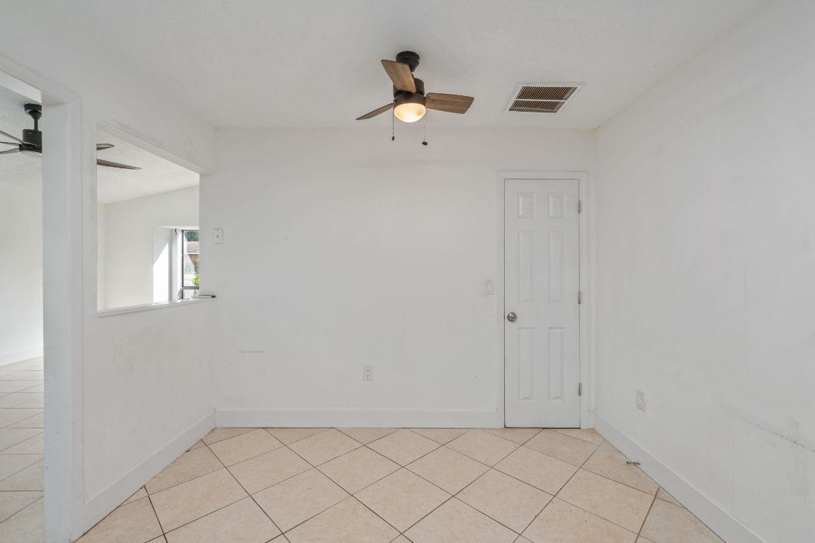 VALPARAISO PINECREST #5 - Residential