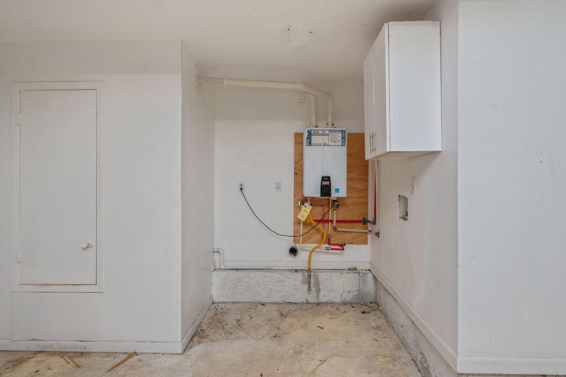 VALPARAISO PINECREST #5 - Residential