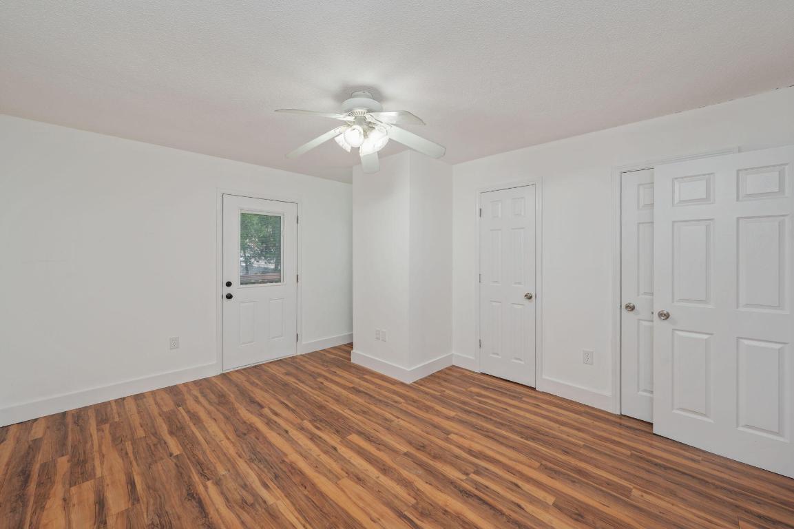 VALPARAISO PINECREST #5 - Residential