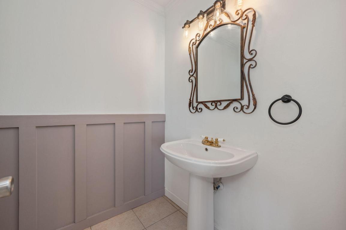 VALPARAISO PINECREST #5 - Residential