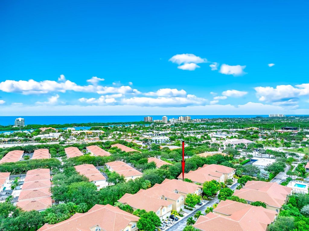 Photo of 106 Lighthouse Cir, Jupiter, FL 33469 (MLS # F10450541)