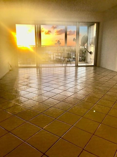 WATERFORD POINT - Residential