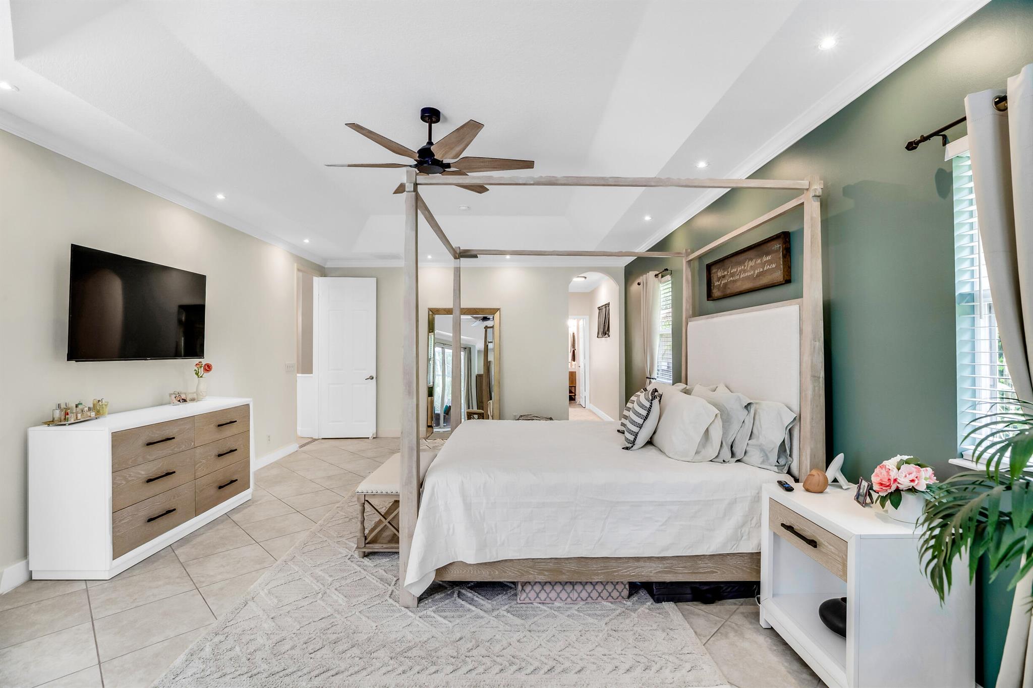 SAWGRASS LAKES PHASE 4 - Residential