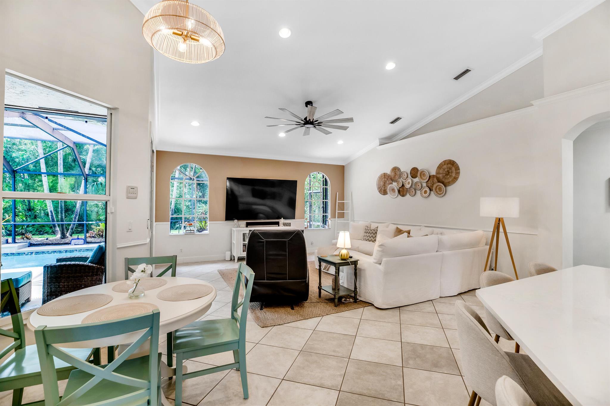 SAWGRASS LAKES PHASE 4 - Residential