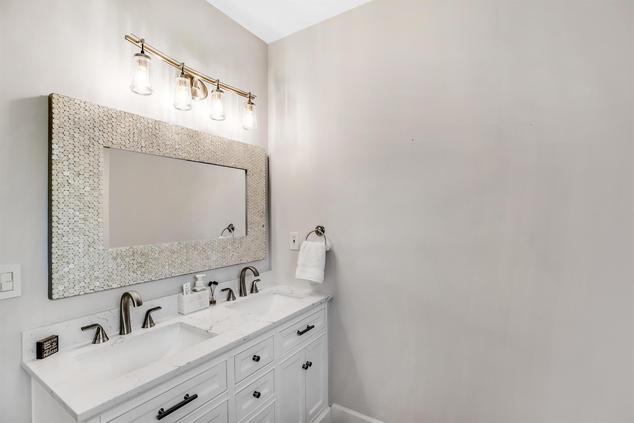 SAWGRASS LAKES PHASE 4 - Residential