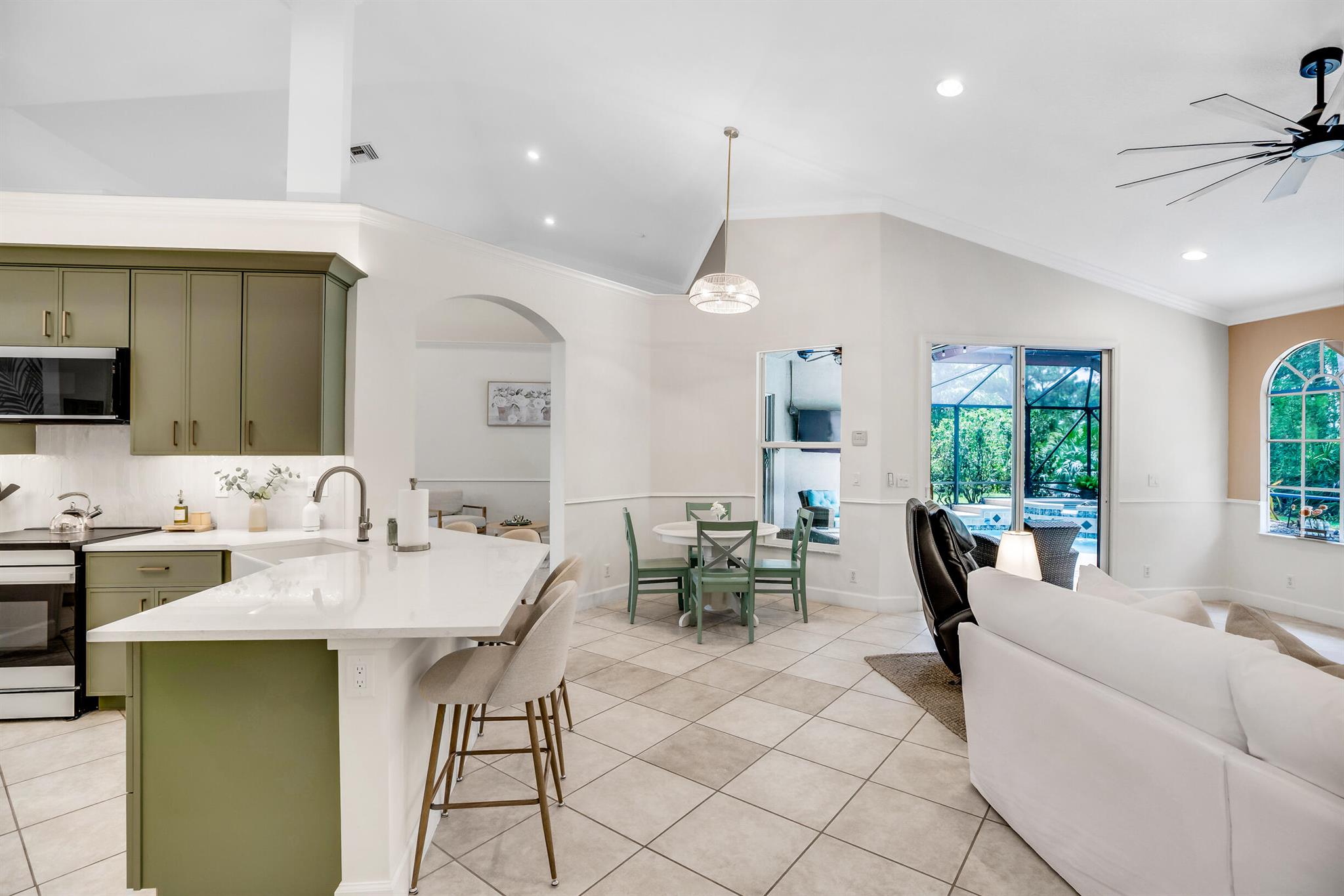 SAWGRASS LAKES PHASE 4 - Residential