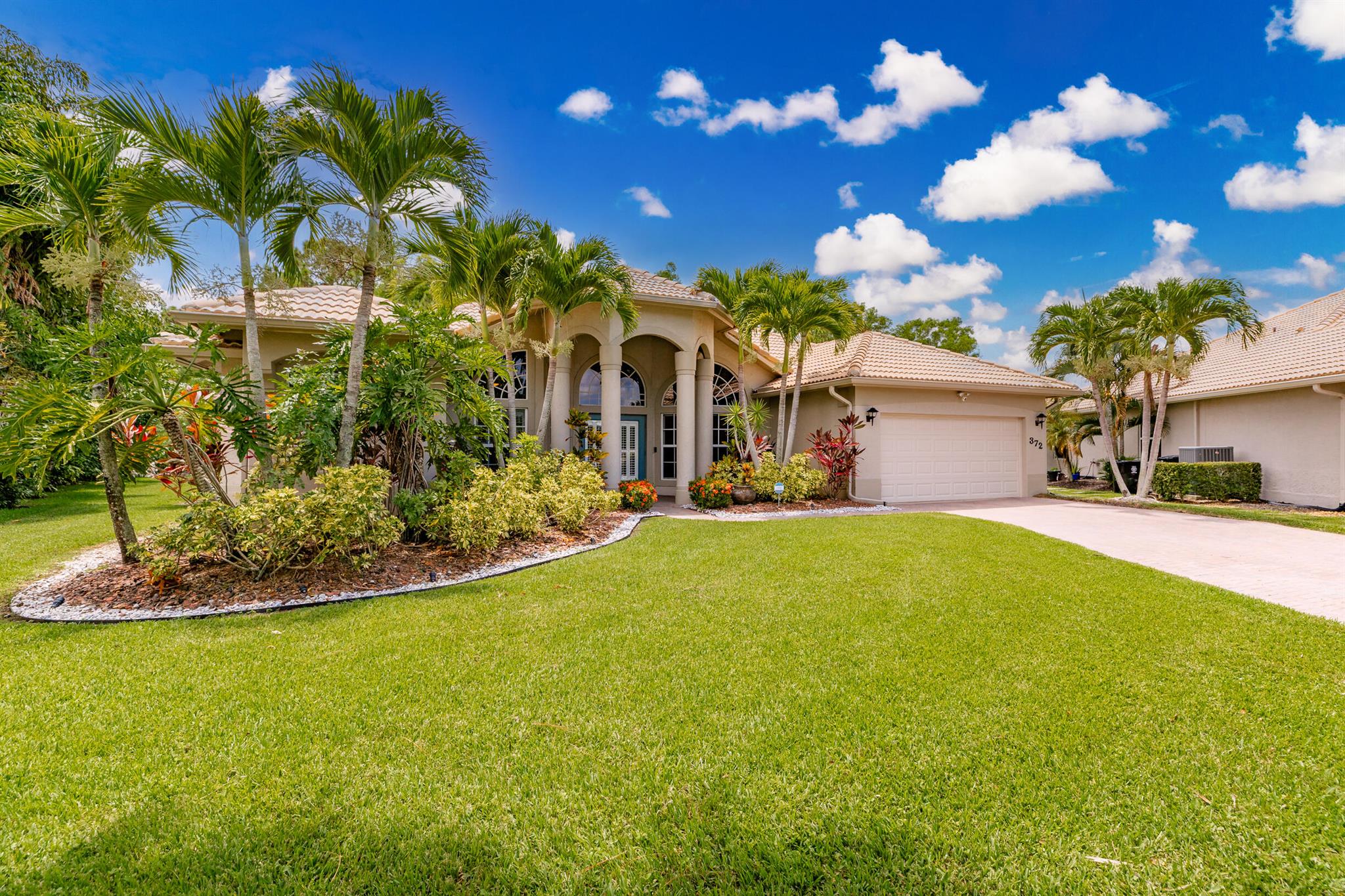 SAWGRASS LAKES PHASE 4 - Residential