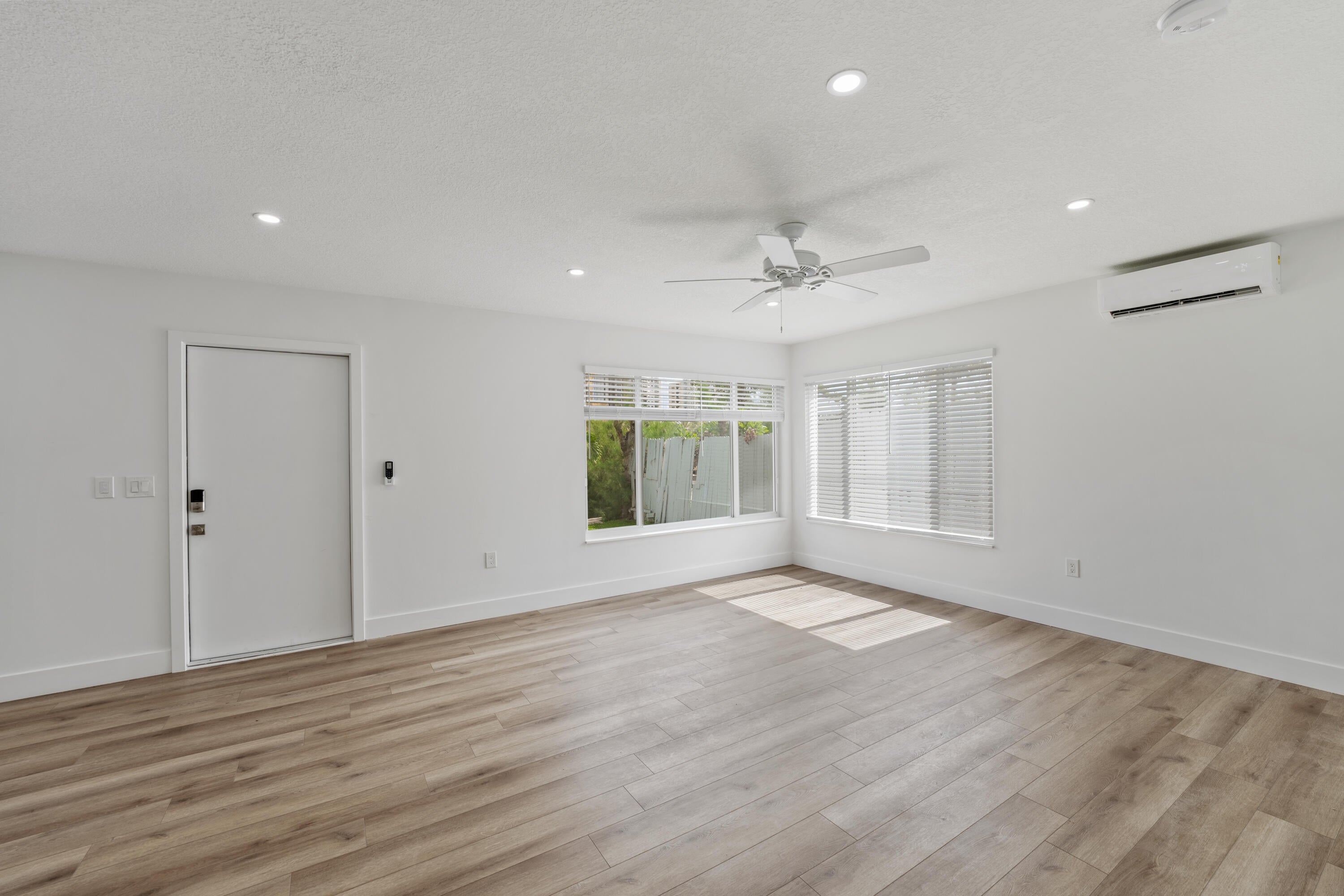 1279 Beach Road 2