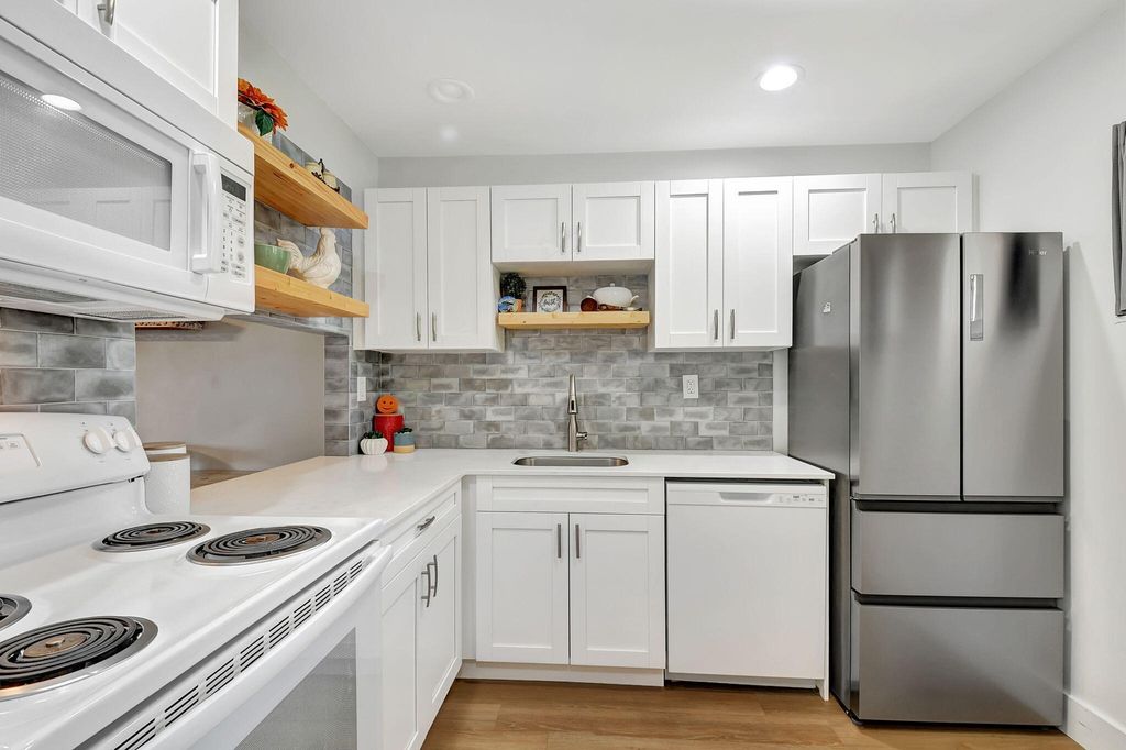 Photo of 2991 S Garden Drive #305, Lake Worth, FL 33461 (MLS # R11010753)