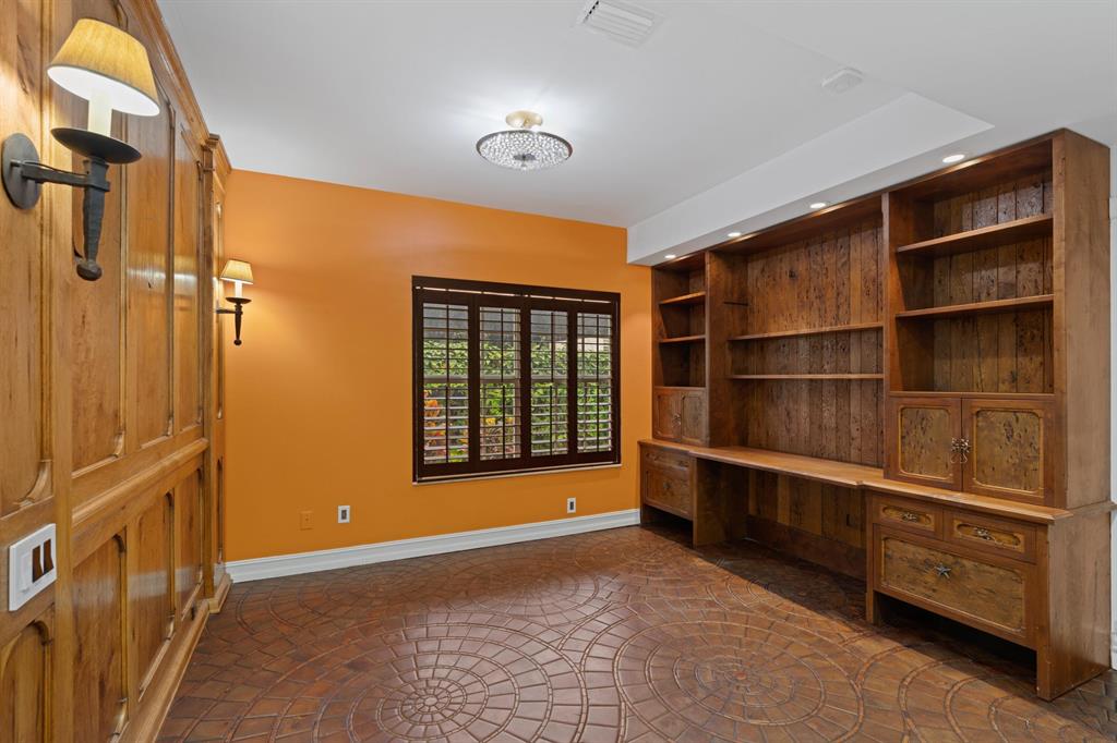 EL CID IN - Residential