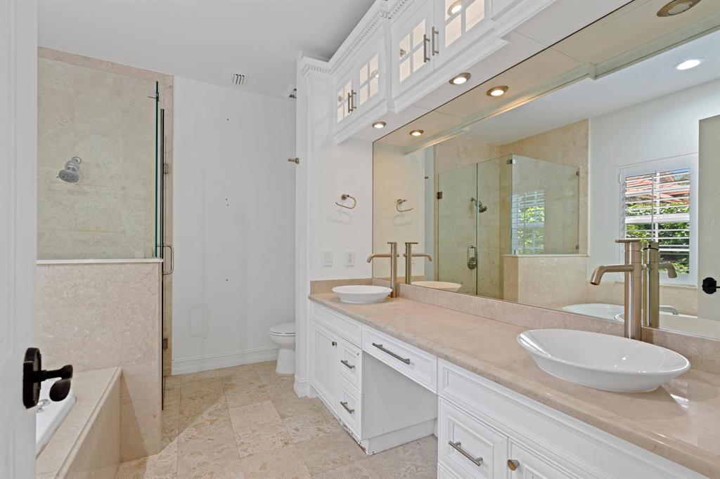 EL CID IN - Residential