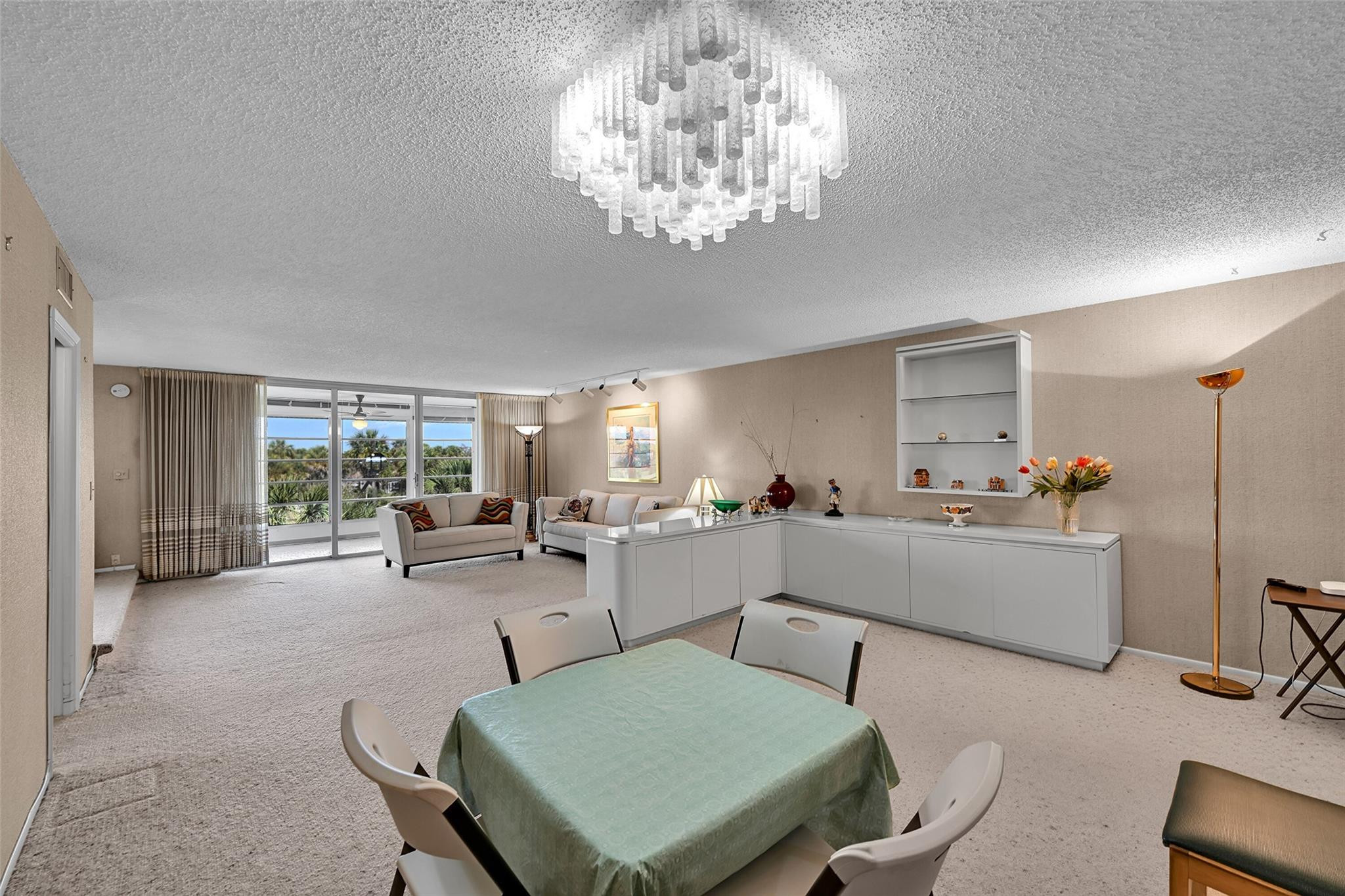 PALM AIRE COUNTRY CLUB - Residential