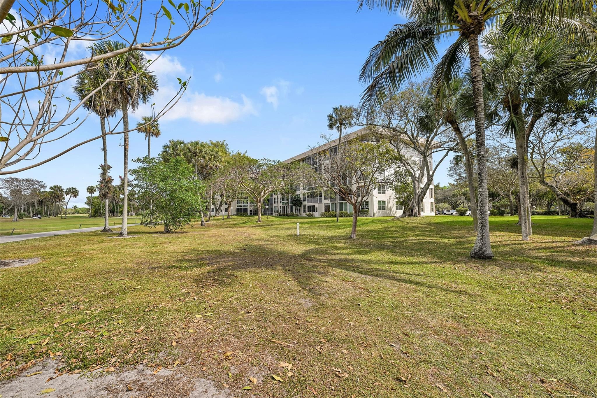 PALM AIRE COUNTRY CLUB - Residential