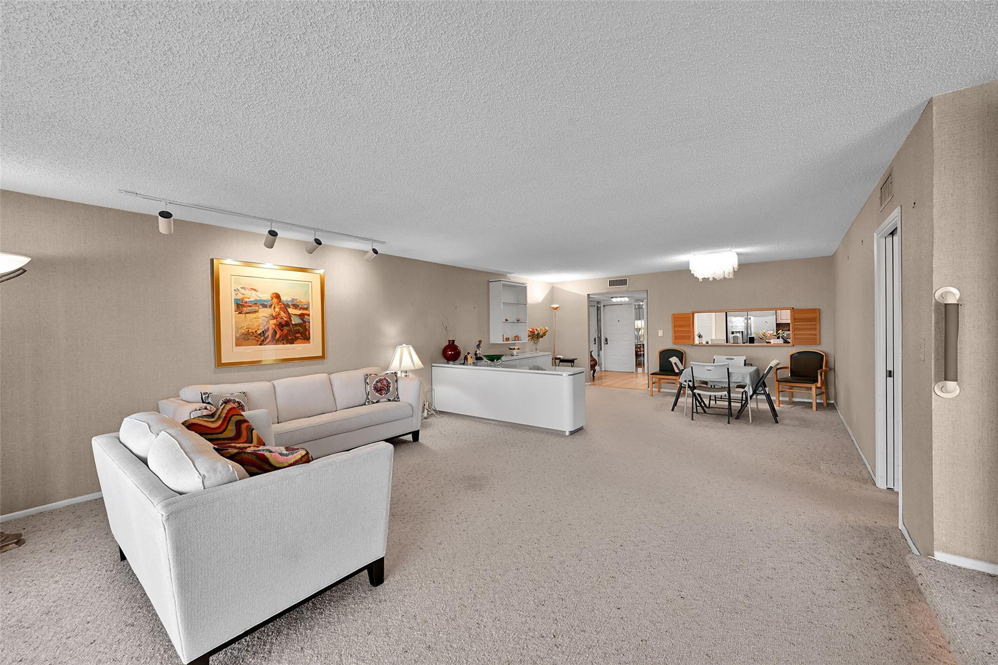 PALM AIRE COUNTRY CLUB - Residential